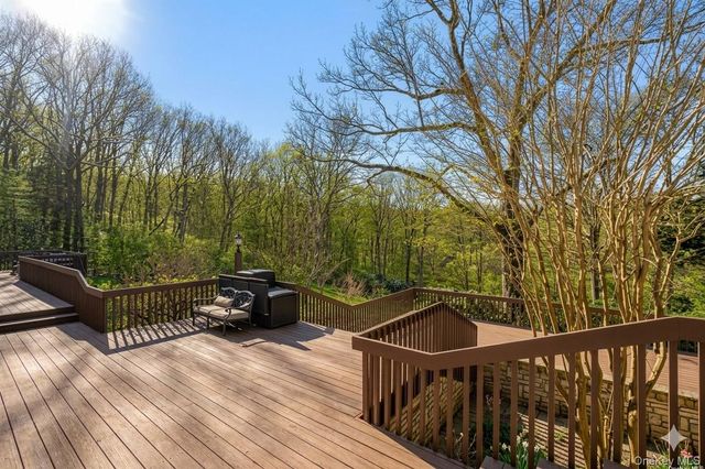 301 Oakley Court, Mill Neck, NY 11765
