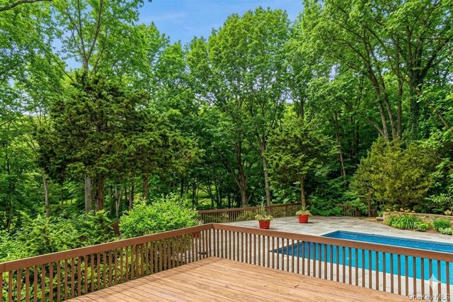 301 Oakley Court, Mill Neck, NY 11765