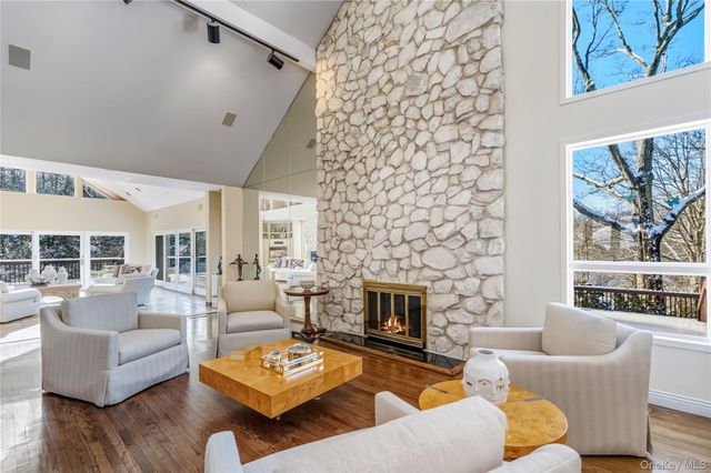 301 Oakley Court, Mill Neck, NY 11765