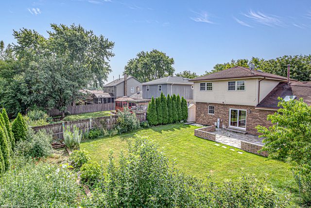 7218 Sandy Lane, Tinley Park, IL 60477