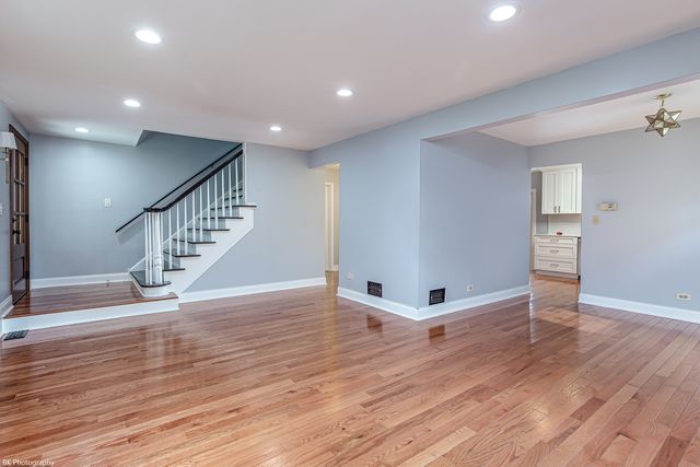 7218 Sandy Lane, Tinley Park, IL 60477