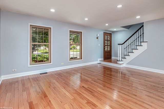 7218 Sandy Lane, Tinley Park, IL 60477