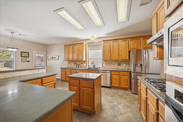 3205 Bagnoli Rose Lane, Pearland, TX 77584