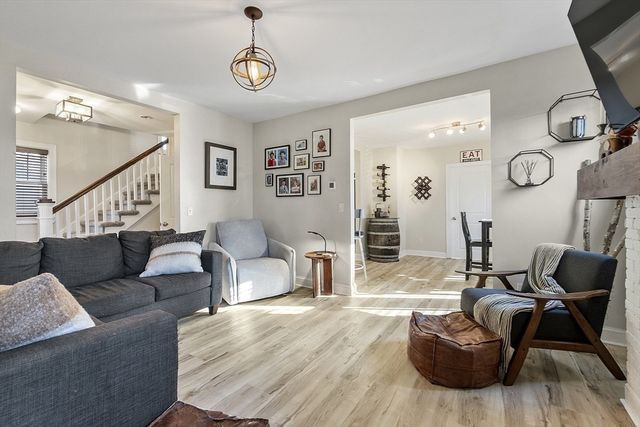 12 Brown St, Maynard, MA 01754