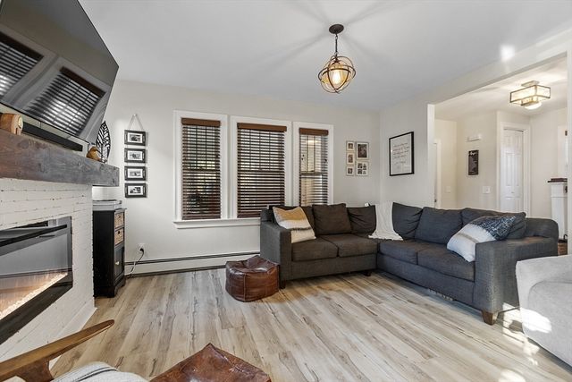 12 Brown St, Maynard, MA 01754