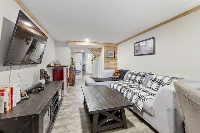 12 Brown St, Maynard, MA 01754