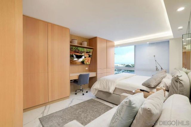 1810 AVENIDA DEL MUNDO 602, Coronado, CA 92118