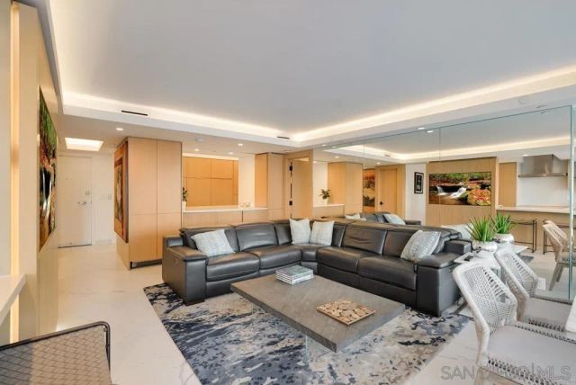 1810 AVENIDA DEL MUNDO 602, Coronado, CA 92118