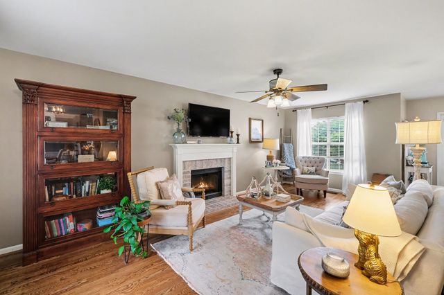 2649 Douglas Ln, Thompsons Station, TN 37179