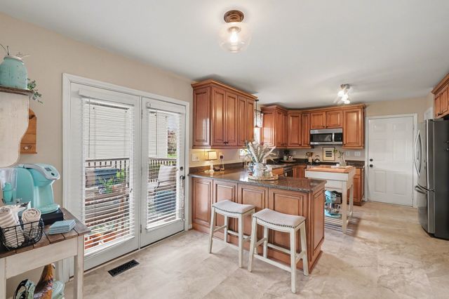 2649 Douglas Ln, Thompsons Station, TN 37179