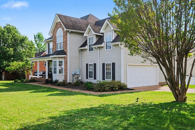 2649 Douglas Ln, Thompsons Station, TN 37179