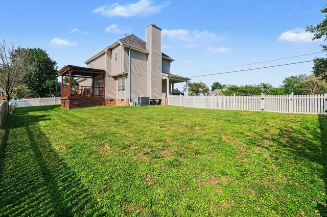 2649 Douglas Ln, Thompsons Station, TN 37179