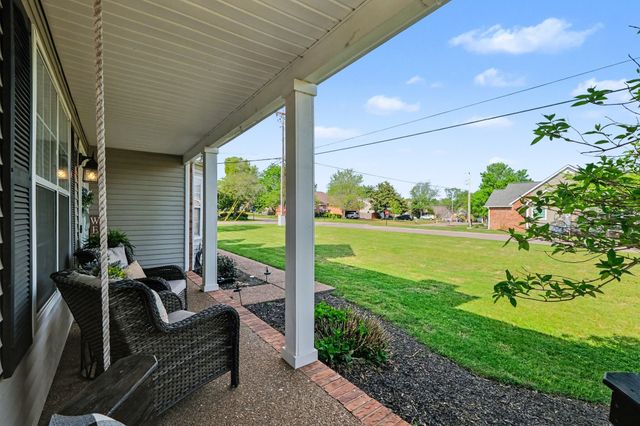 2649 Douglas Ln, Thompsons Station, TN 37179