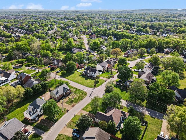 2649 Douglas Ln, Thompsons Station, TN 37179