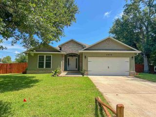 4906 Landmark Ln, Pace, FL 32571