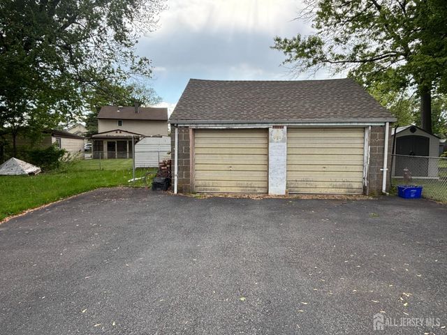 10 Miko Road, Edison, NJ 08817