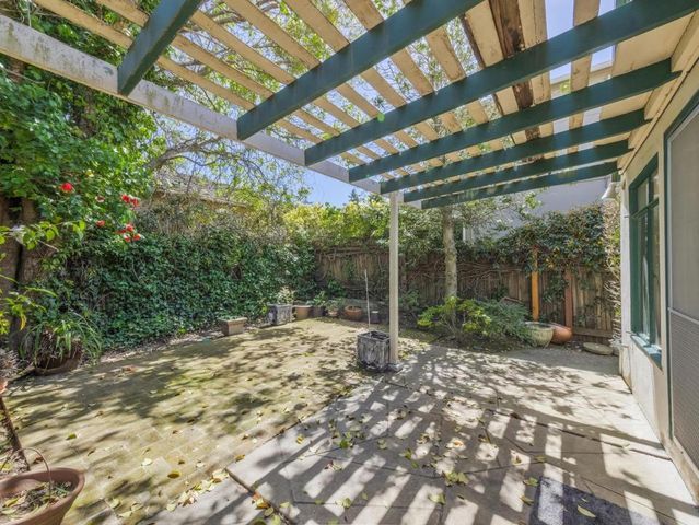 21 El Cerrito, San Mateo, CA 94402