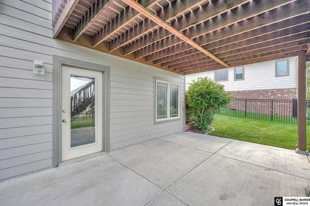 6921 NW 4th Street, Lincoln, NE 68521