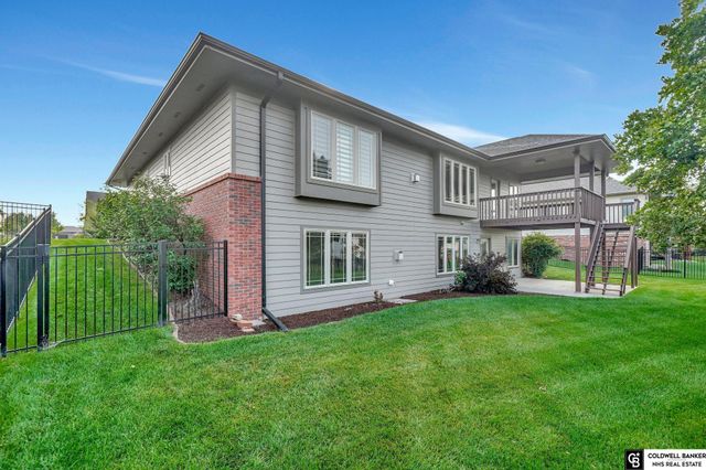 6921 NW 4th Street, Lincoln, NE 68521