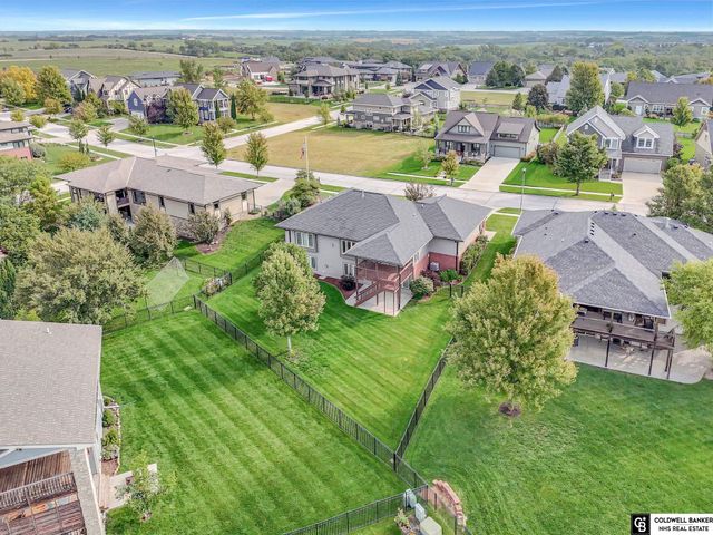 6921 NW 4th Street, Lincoln, NE 68521