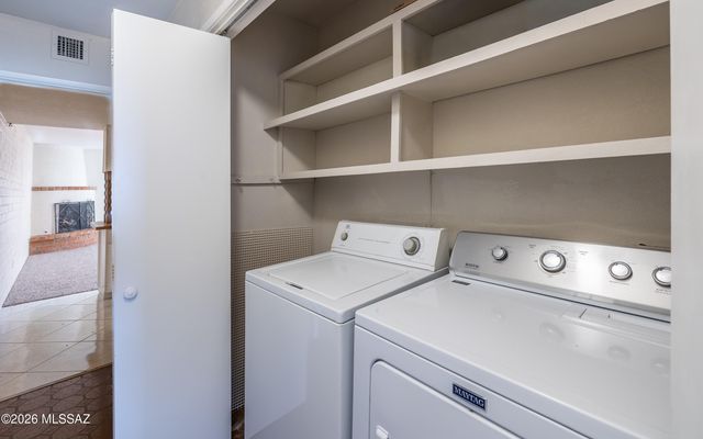 224 N Camino Del Vate, Green Valley, AZ 85614