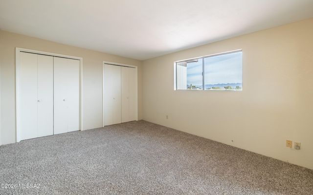 224 N Camino Del Vate, Green Valley, AZ 85614