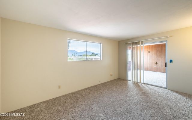 224 N Camino Del Vate, Green Valley, AZ 85614