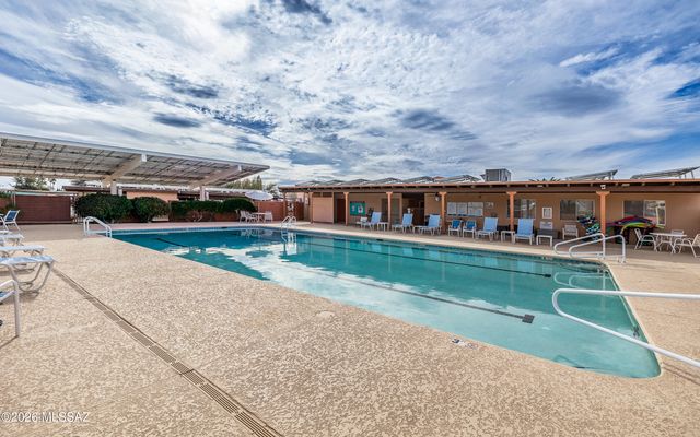 224 N Camino Del Vate, Green Valley, AZ 85614