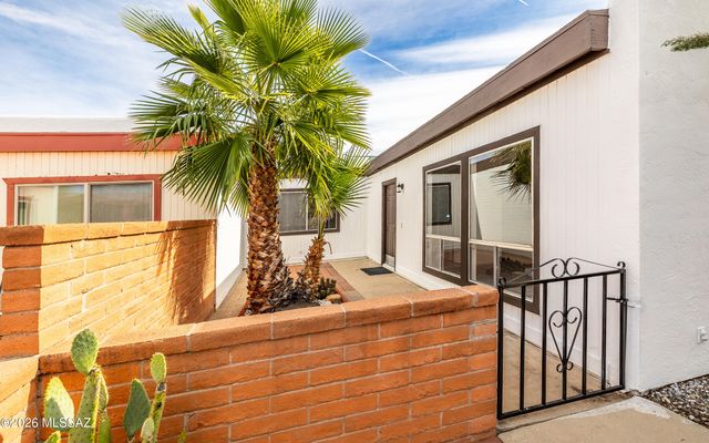 224 N Camino Del Vate, Green Valley, AZ 85614