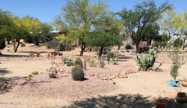 224 N Camino Del Vate, Green Valley, AZ 85614