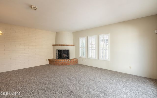 224 N Camino Del Vate, Green Valley, AZ 85614