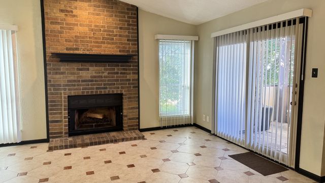 1200 Calico Lane 820, Arlington, TX 76011