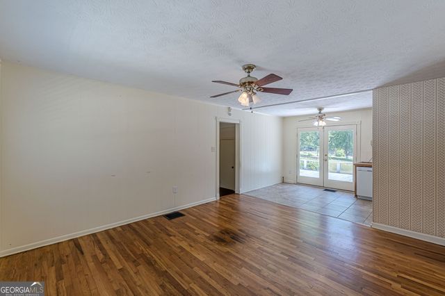 64 Camellia Drive, Newnan, GA 30263