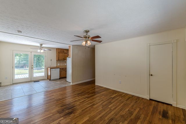 64 Camellia Drive, Newnan, GA 30263