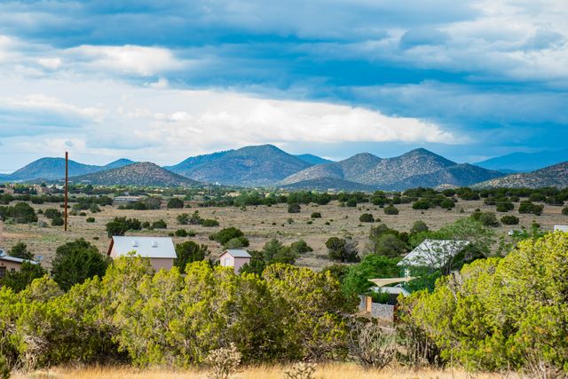 28 Old Road, Lamy, NM 87540