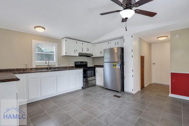 140 Cathy Road NE, Ludowici, GA 31316