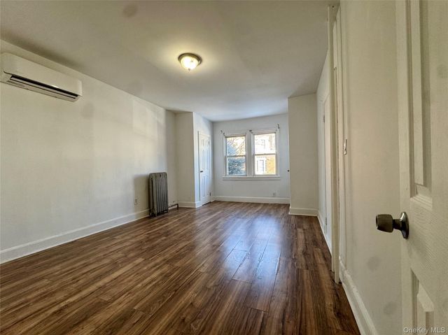 134 N 7th Avenue 1, Mount Vernon, NY 10550