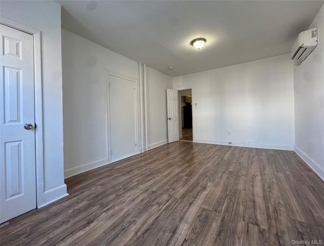 134 N 7th Avenue 1, Mount Vernon, NY 10550