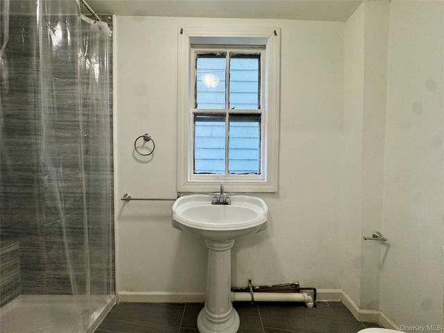 134 N 7th Avenue 1, Mount Vernon, NY 10550