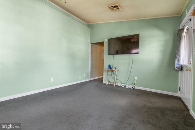 2513 LAUREL DR, Bristol, PA 19007