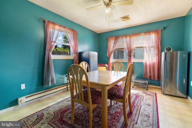 2513 LAUREL DR, Bristol, PA 19007