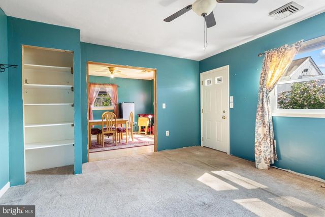 2513 LAUREL DR, Bristol, PA 19007