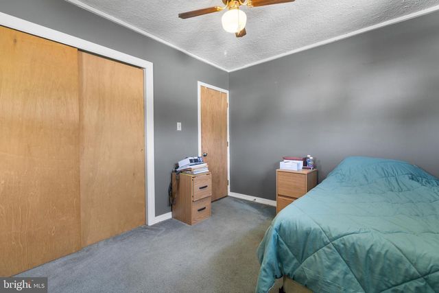 2513 LAUREL DR, Bristol, PA 19007
