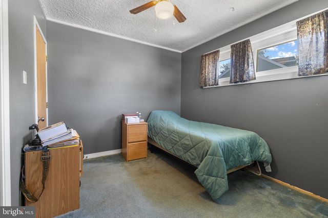 2513 LAUREL DR, Bristol, PA 19007
