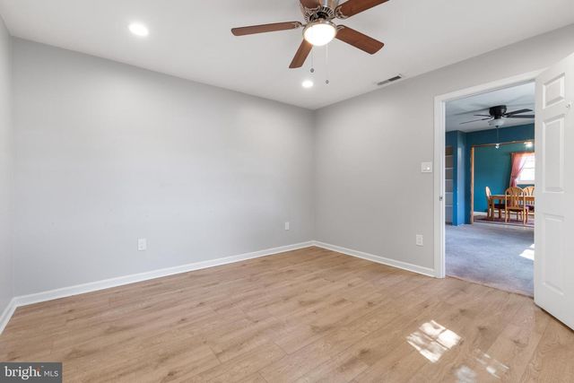 2513 LAUREL DR, Bristol, PA 19007