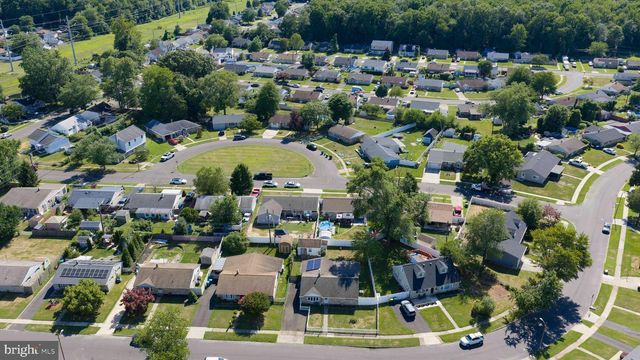 2513 LAUREL DR, Bristol, PA 19007