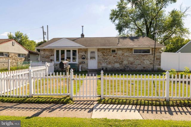 2513 LAUREL DR, Bristol, PA 19007