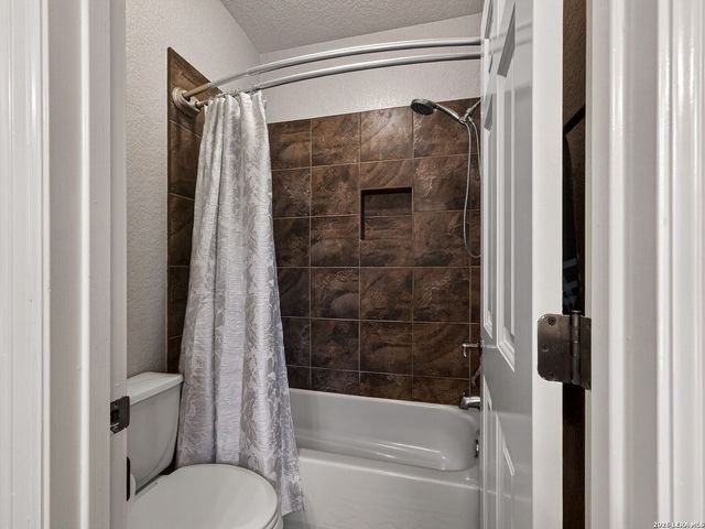 24511 BOGEY RDG, San Antonio, TX 78260