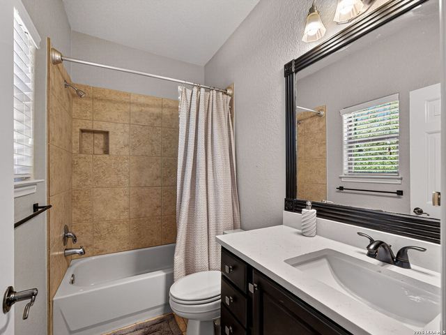 24511 BOGEY RDG, San Antonio, TX 78260