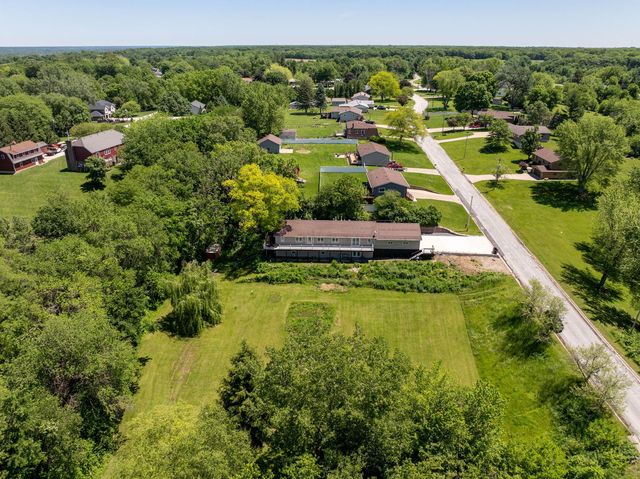 6401 W 95th Avenue Court, Taylor Ridge, IL 61284